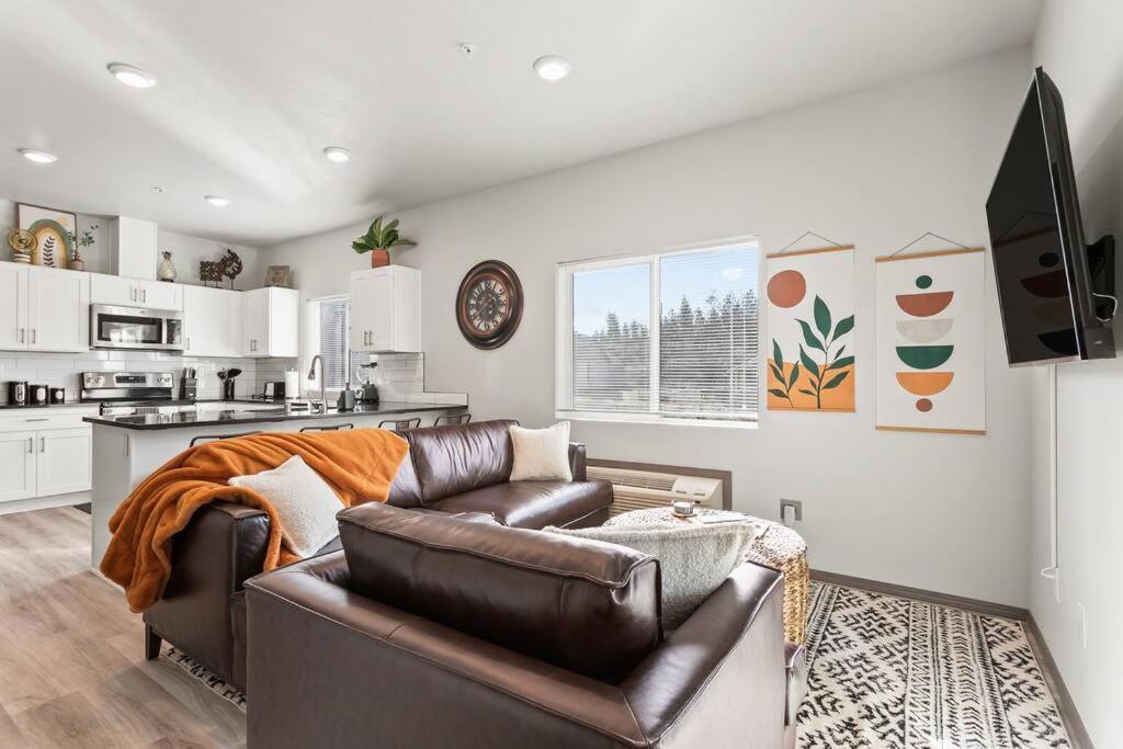 Brand New 2 Bed 2 Bath Near Perry District And Dt Apartment Спокейн Екстериор снимка
