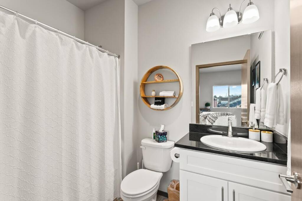 Brand New 2 Bed 2 Bath Near Perry District And Dt Apartment Спокейн Екстериор снимка